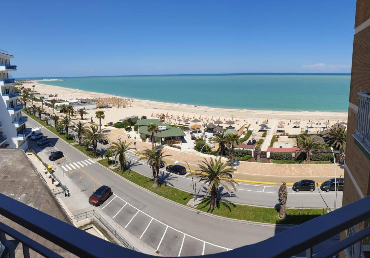 Sky Beach Civitanova Marche Buitenkant foto