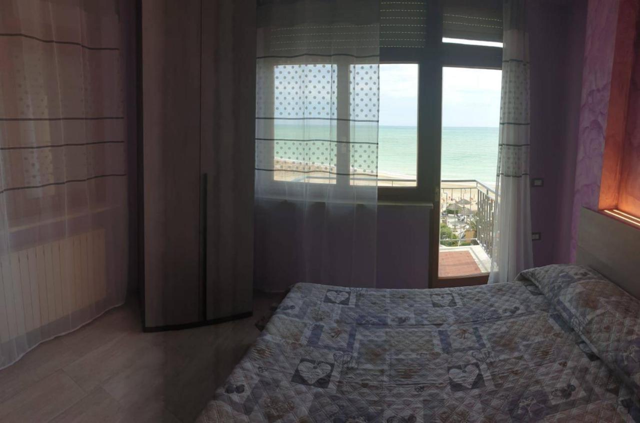 Sky Beach Civitanova Marche Buitenkant foto